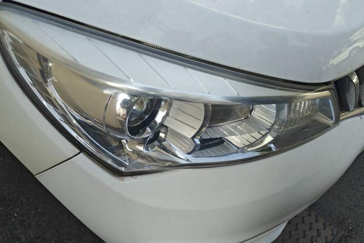 Used Karry K50 2015 1.5L Manual Luxury Model Right Front Headlight