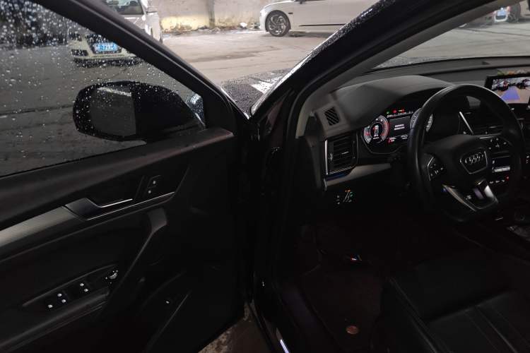 Used Audi Q5L 2022 Updated 40T Luxury Dynamic Edition Driver Seat