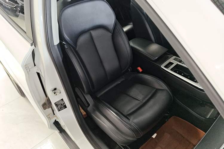 Used Roewe RX5 2022 330TGI Automatic National Style Edition