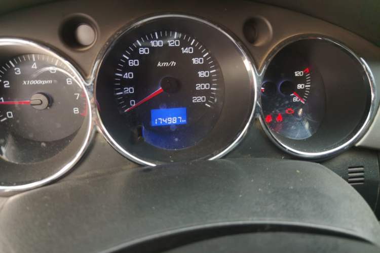 Used Dongfeng Aeolus S30 2013 1.6L Manual Entry-Level Model