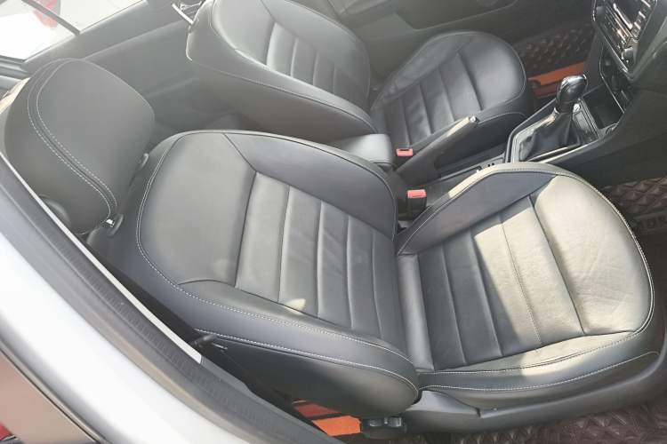 Used Volkswagen Lavida 2017 1.6L Automatic Comfort Edition
