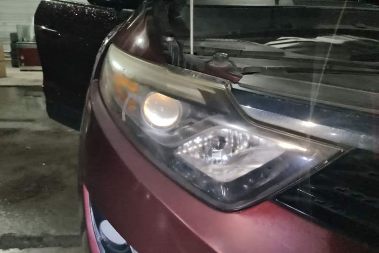 Used Soueast DX7 2015 1.5T Automatic Prestige Model