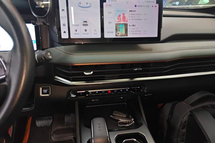 Used Geely Auto Haoyue L 2023 2.0T DCT Prestige Edition