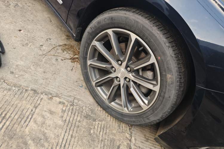 Used Buick LaCrosse 2022 652T Luxury Version Right Front Wheel Hub