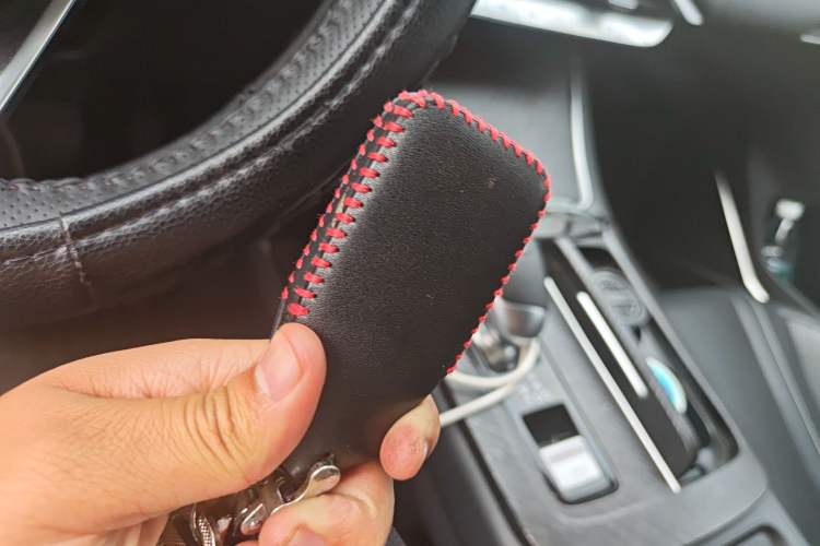 Used Venucia V 2022 260T Black Horse Edition · Idol Vehicle Key