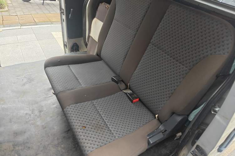 Used Wuling Zhiguang 2015 1.2L Practical LS-I Model
