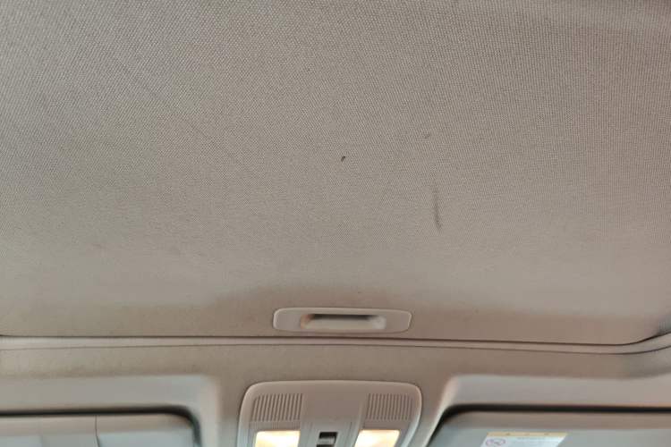 Used Mazda Mazda 3 Axela 2016 Sedan 1.5L Automatic Luxury Model
