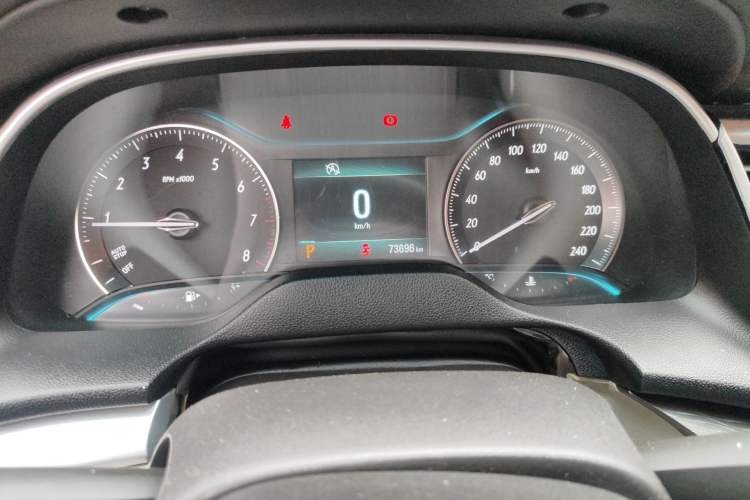 Used Buick GT 2017 15N Automatic Elite Version Odometer Close Up