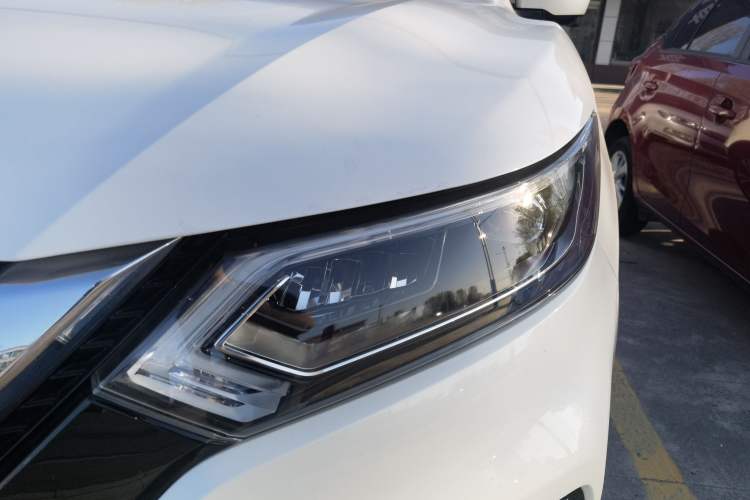 Used Nissan Qashqai 2021 2.0L CVT Luxury Edition Left Front Headlight