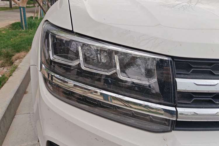 Used Volkswagen Tharu 2022 280TSI Two-Wheel Drive Comfort Edition Right Front Headlight