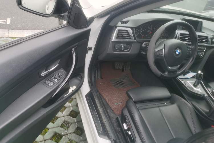 Used BMW 3 Series GT 2018 320i Sport Edition