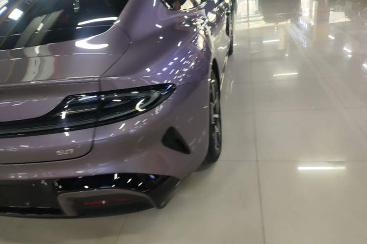 Used Xiaomi Auto SU7 2024 Rear-Drive Long-Range Intelligent Driving Version
