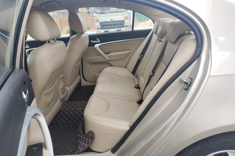 Used Geely Auto Emgrand 2017 Sedan Million Edition 1.5L Manual Luxury Model Left Rear Seat