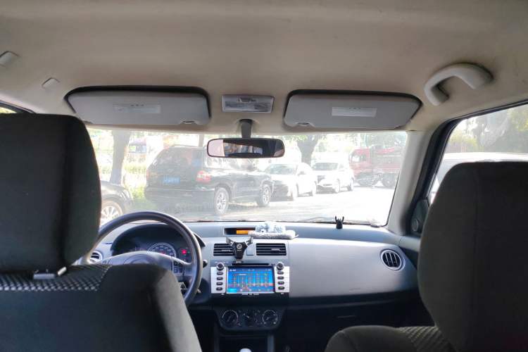 Used Suzuki Swift 2009 1.5L Automatic Two-Tone Xuanrui Edition