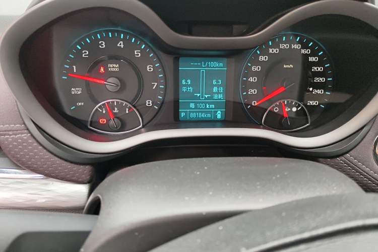 Used Chevrolet Malibu 2018 530T Automatic Luxury Edition Odometer Close Up