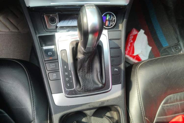 Used Volkswagen Magotan 2012 1.8TSI Luxury Model Gear Lever