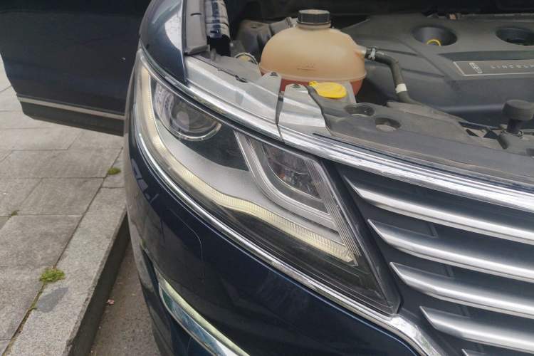 Used Lincoln MKC 2017 2.0T Two-Wheel Drive Deluxe Edition