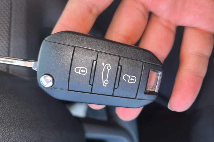 Used Peugeot 2008 2014 1.6L Manual Trend Edition