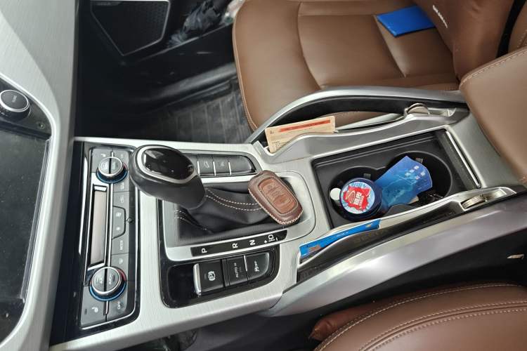 Used Geely Auto Emgrand X7 Sport 2016 1.8TD Automatic ZhiZun Version