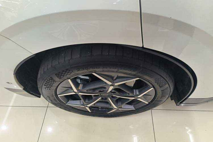 Used Lynk & Co Z20 2025 530 km Range Rear-Wheel Drive Pro