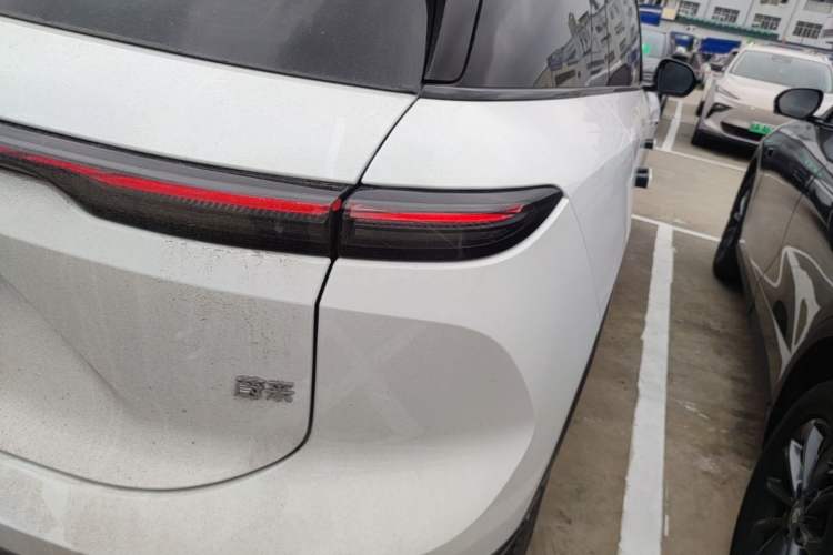 Used Nio ES6 2024 75 kWh
