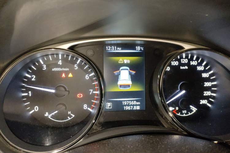 Used Nissan X-Trail 2014 2.0L CVT Comfort Edition 2WD Odometer Close Up