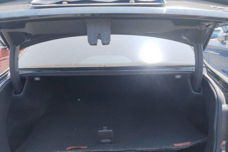 Used Volkswagen Passat 2016 330TSI DSG Luxury Edition Trunk