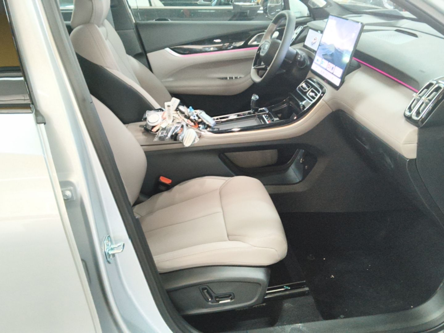Geely Auto FX11 2025 4th Generation 1.5TD DCT - Shanhe — снимка 19
