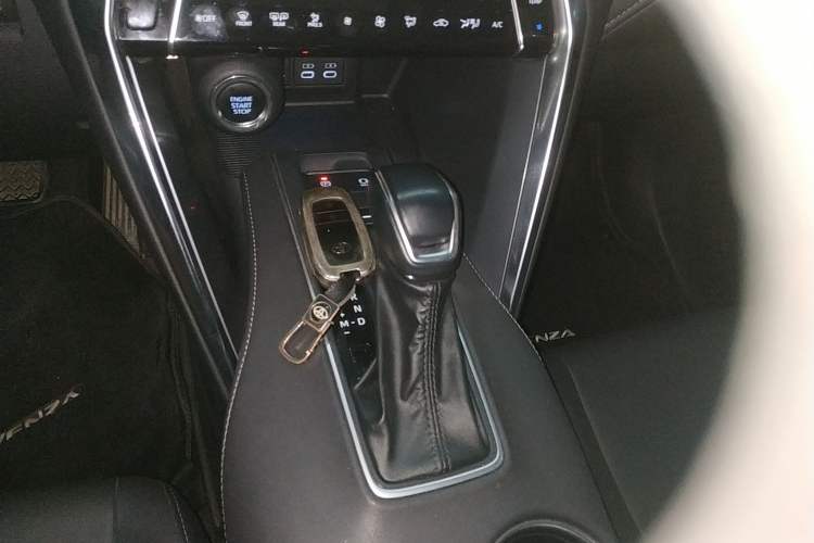 Used Toyota Venza 2023 2.0L CVT Two-Wheel Drive Luxury Edition
