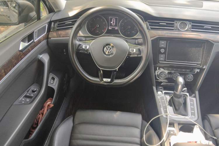 Used Volkswagen Magotan 2019 330TSI DSG Luxury Model China V Standard
