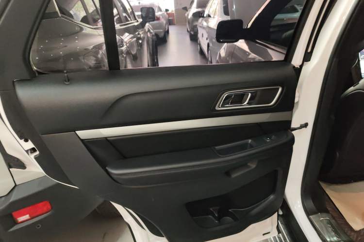 Used Ford Explorer (Import) 2017 2.3T Fashion Edition
