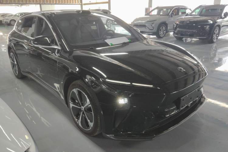 Used Nio ET5T 2024 75kWh Touring Front Right 45 Deg