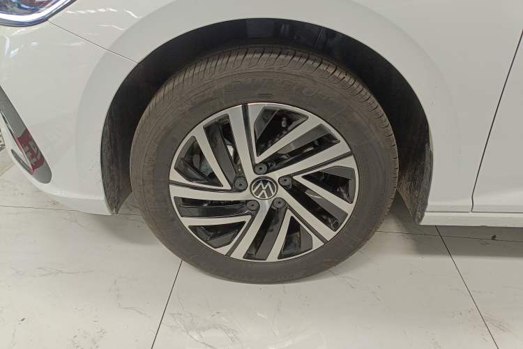 Used Volkswagen Lavida 2024 300TSI DSG Starry Sky Leading Edition Left Front Wheel Hub