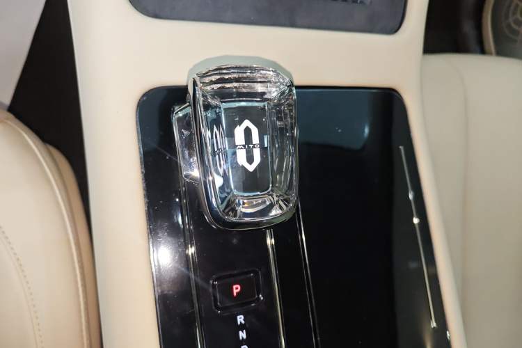 Used Hima AITO M7 2024 1.5T Rear-Drive Plus Version 6 Seats