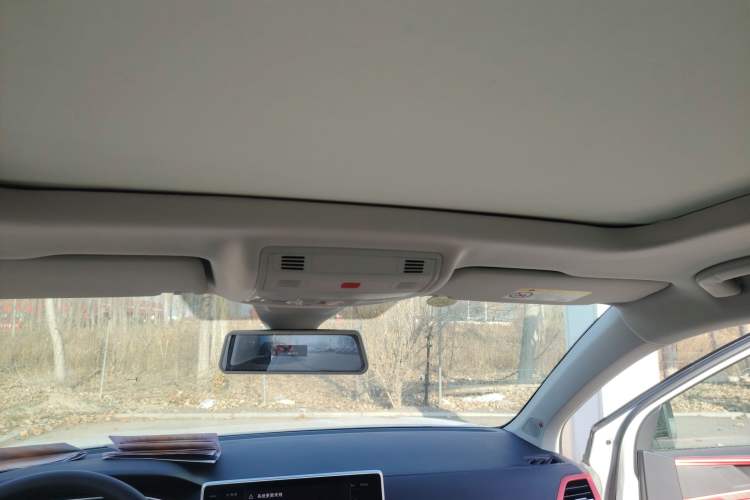 Used Volkswagen Tharu 2024 300TSI Two-Wheel-Drive Moon Luxury Edition
