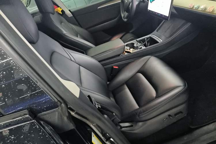 Used Tesla Model Y 2021 Long-Range All-Wheel-Drive Version 3D7