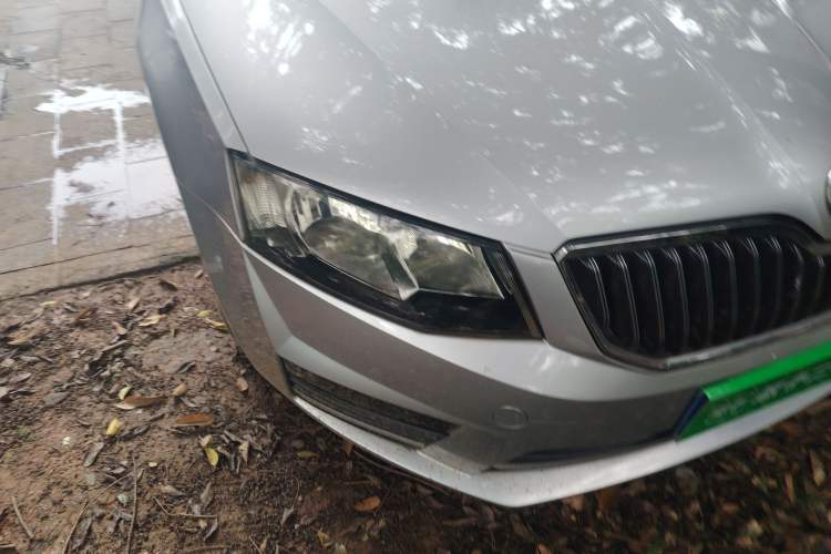 Used Skoda Octavia 2016 1.6L Manual Front-Wheel-Drive Version
