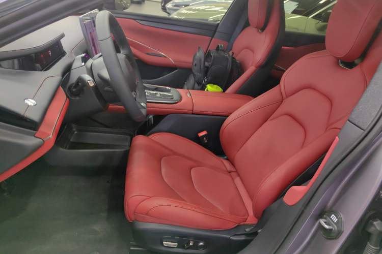 Used Xiaomi Auto SU7 2024 Rear-Drive Long-Range Intelligent Driving Version Left Front Seat