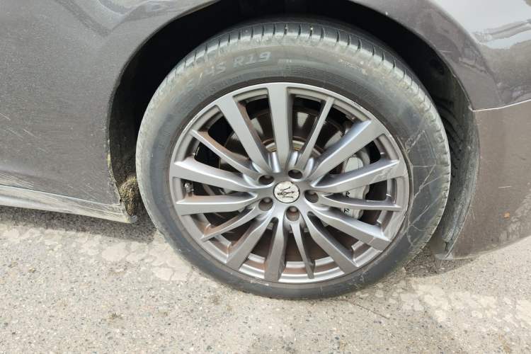 Used Maserati Ghibli 2022 2.0T GT Sharp Edition Right Front Wheel Hub