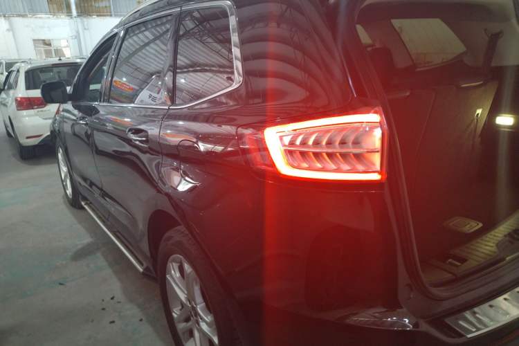 Used Ford Edge 2015 2.0T GTDi 4x4 High-Grade Model Rear Left 45 Deg