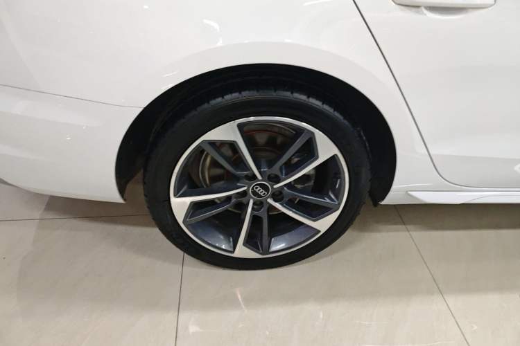 Used Audi A4L 2024 40 TFSI Fashion Dynamic Model