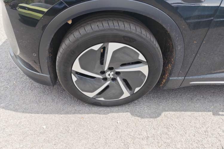 Used Nio ES6 2024 75 kWh Exterior 4