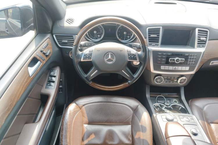 Used Mercedes-Benz GL-Class 2013 GL 500 4MATIC Steering Wheel