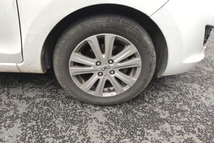 Used Cowin C3 2015 1.5L Manual Gold Diamond Edition
