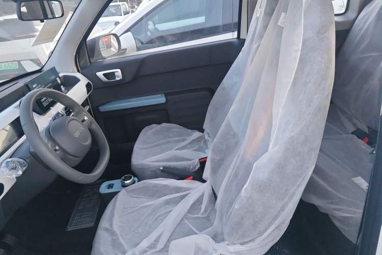 Used Geely Galaxy Panda 2024 Panda Mini 200km Endurance Bear
