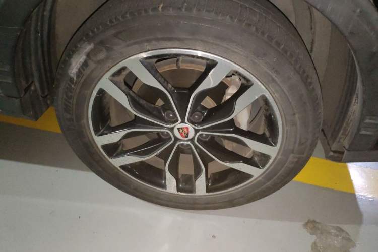 Used Roewe RX5 2016 20T Two-Wheel Drive Automatic Internet Smart Edition