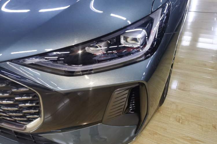 Used Chery Fengyun A8L 2025 1.5 TGDI 145 km Luxury Version Left Front Headlight