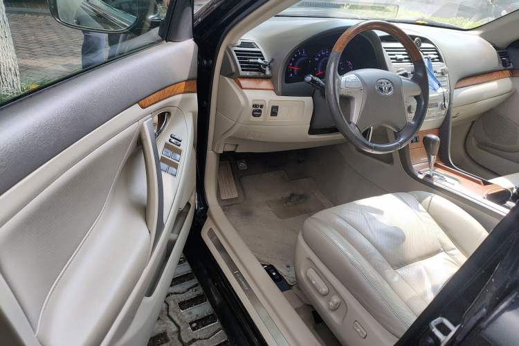 Used Toyota Camry 2012 200G Classic Luxury Edition