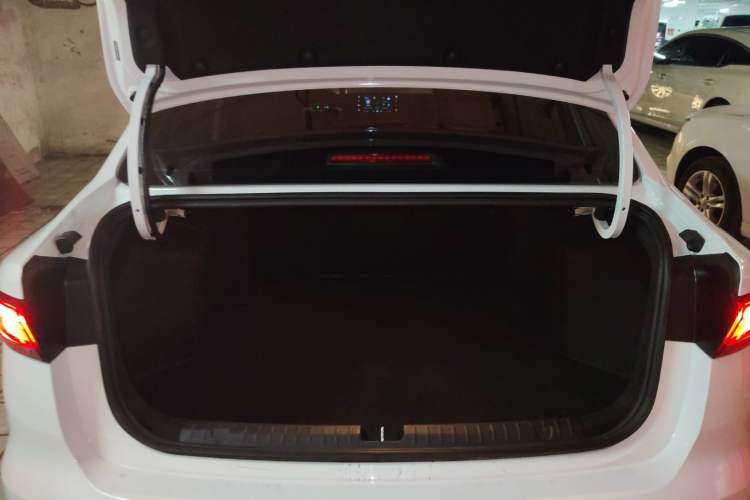 Used Geely Auto Emgrand 2025 4th Generation 1.5L Manual - Starry Edition