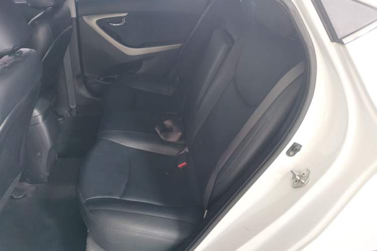Used Hyundai Elantra (5th Generation / Langdong) 2012 1.6L Automatic Leading Model Left Rear Seat